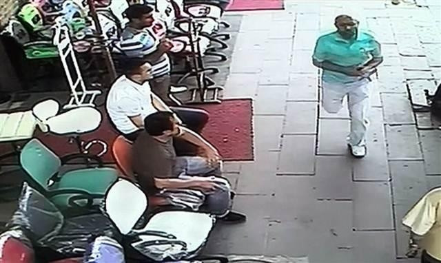 Hastaneye getirilen mahkum 5 kişiyi yaralayarak firar etti