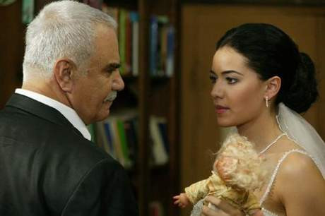 Necla ile Cem evleniyor
