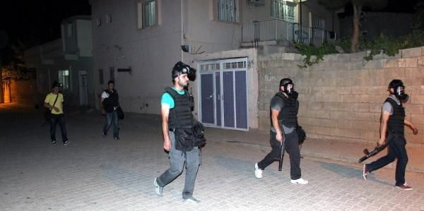 PKK'nın gençlik yapılanmasından silahlı ve molotoflu eylem