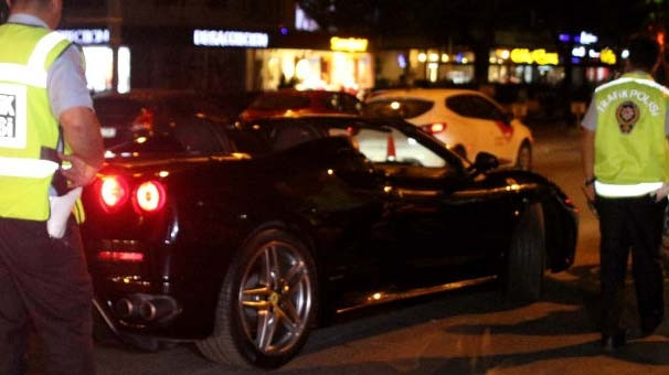 Gece modifiyeli araçlar tek tek durduruldu...