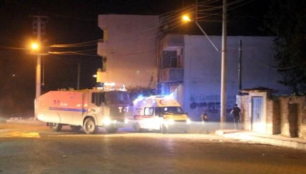 Nusaybin'de olaylı gece!... 1 polis yaralandı!