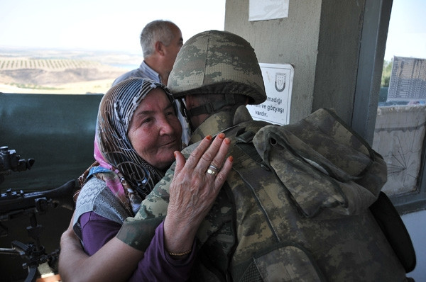 Askere bayram sürprizi