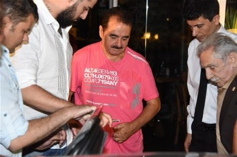 İbrahim Tatlıses zırhlı aracında silah taşıyor