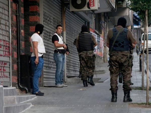 Türkiye'de dev operasyon: 251 gözaltı