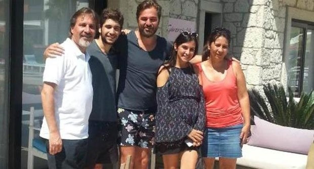 Neslişah Alkoçlar ve Engin Altan Düzyatan'ın tatili bitti