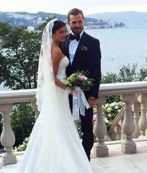 Neslişah Alkoçlar ve Engin Altan Düzyatan'ın tatili bitti