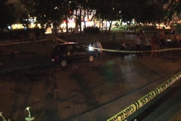 Bostancı'da dolmuş durağında vahşet