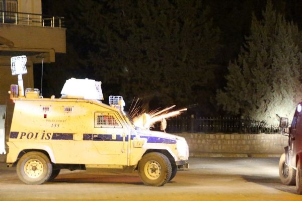 Diyarbakır ve Siirt'te polis karakolu, Nusaybin'de polise sald