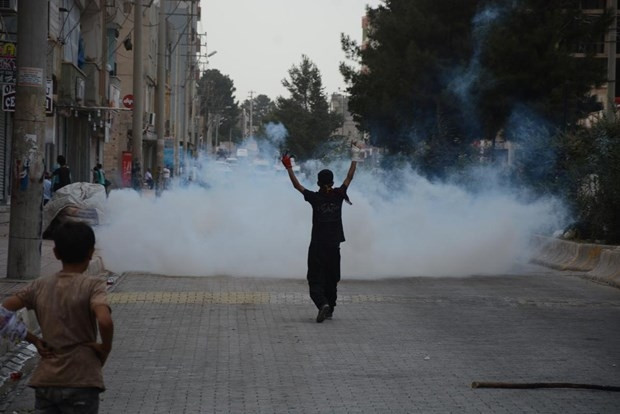PKK Mardin'de kimlik kontrolü yaptı