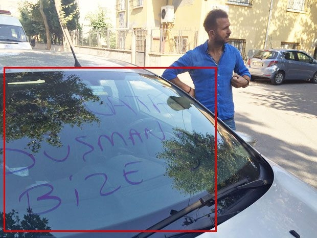 Polat hayranları Özgür Teke'nin arabasının lastiklerini patlattı