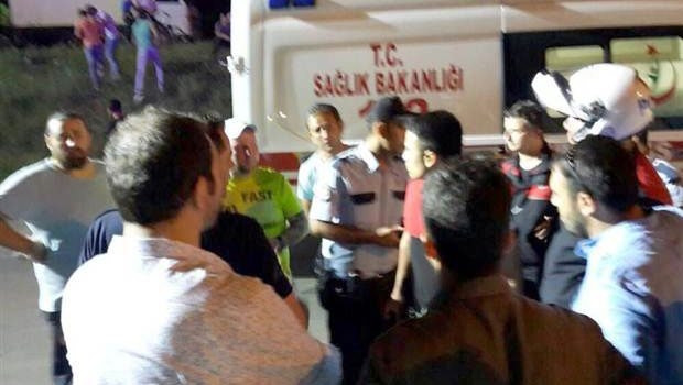 Film setinde kız kavgası