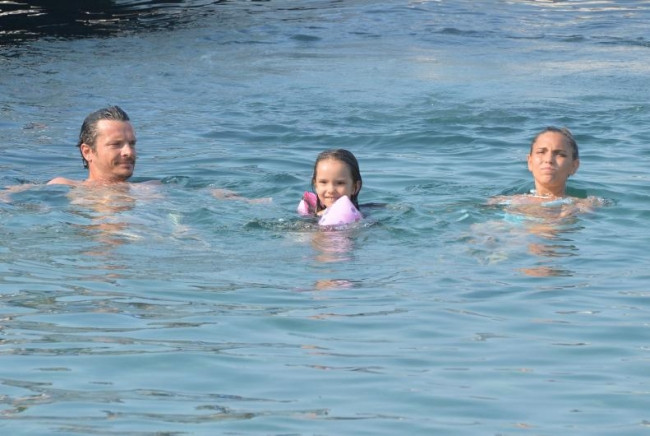 Yeşim Salkım ile Hakan Eratik Bodrum tatiline devam ediyor