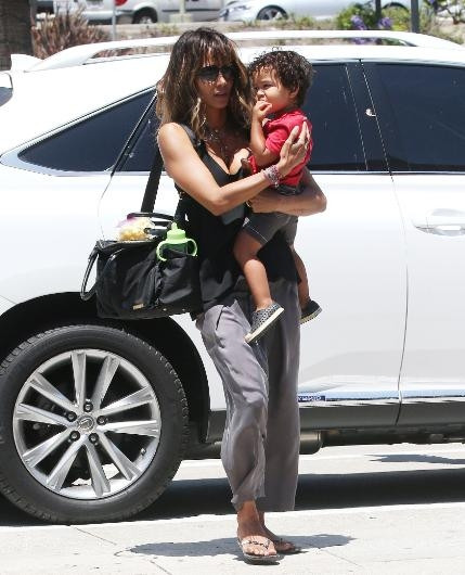 Halle Berry ve oğlu