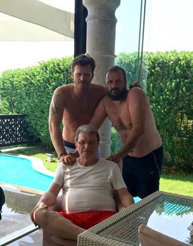 Ünlülerin aile albümü