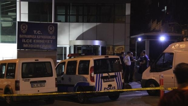 Bayrampaşa Emniyet Müdürlüğü önünde 2 ses bombası patladı
