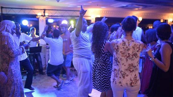 İranlı ve Arapların Boğaz eğlencesi