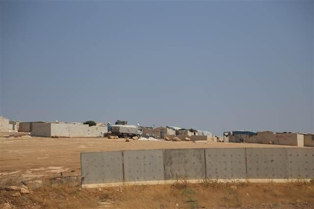 Suriye sınırına 3 metrelik beton duvar