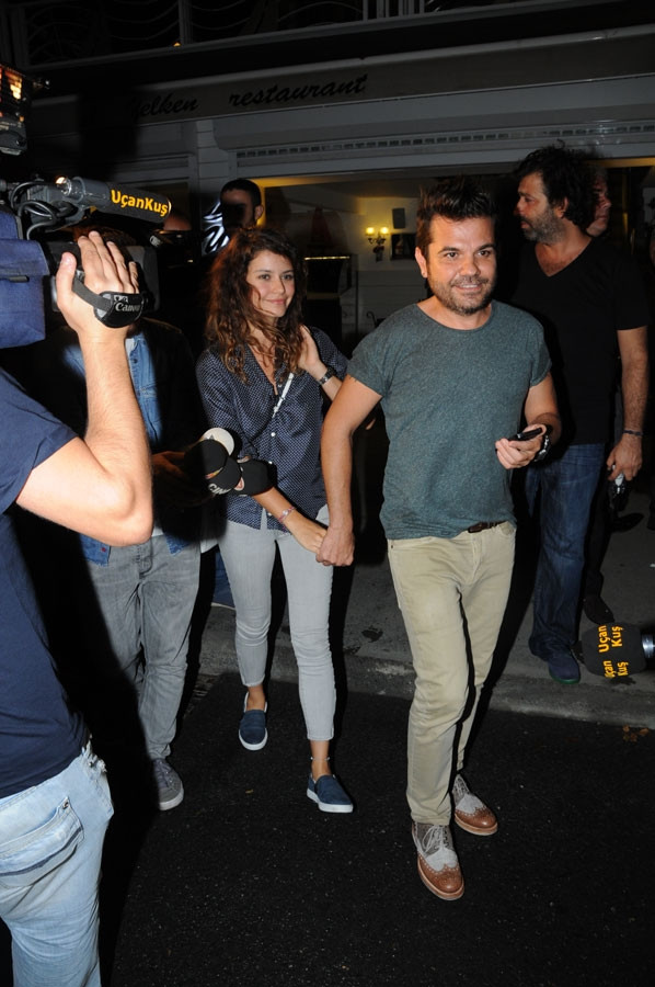 Kenan Doğulu annesini sildi