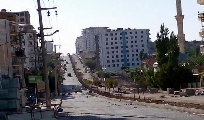 Sokağa çıkma yasağının kalktığı Silvan, savaş alanı gibi