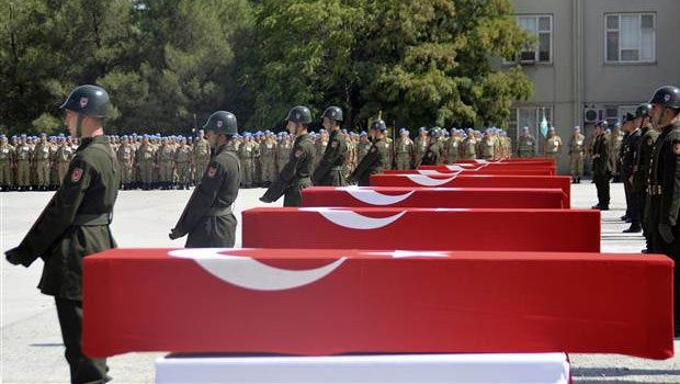 Siirt’te şehit düşen 8 asker, törenle memleketlerine uğurlandı