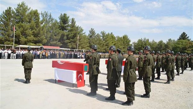 Siirt’te şehit düşen 8 asker, törenle memleketlerine uğurlandı