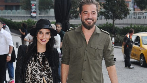 Engin Altan Düzyatan ve eşi Neslişah Alkoçlar bebek için gün sayıyor