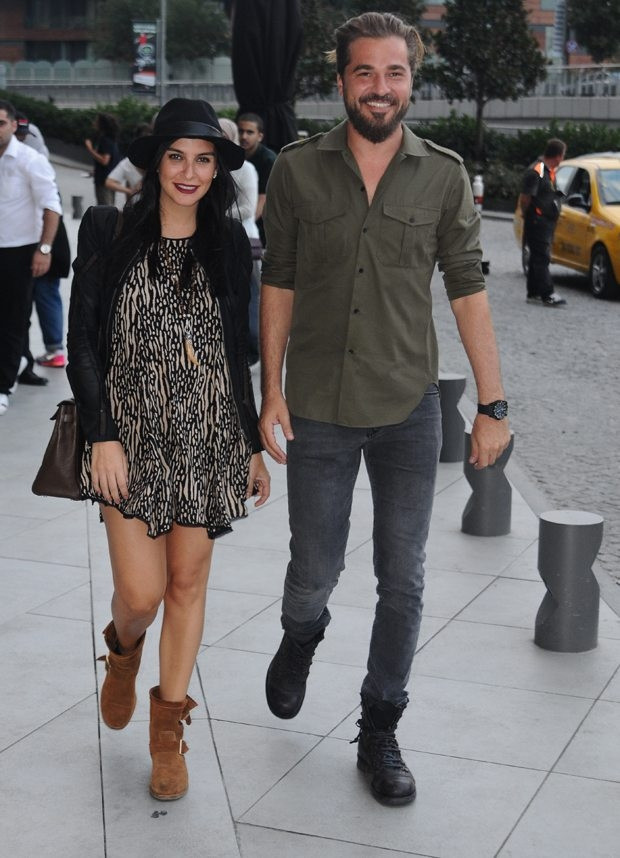 Engin Altan Düzyatan ve eşi Neslişah Alkoçlar bebek için gün sayıyor