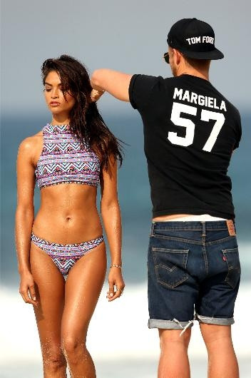 Shanina Shayk çekimde