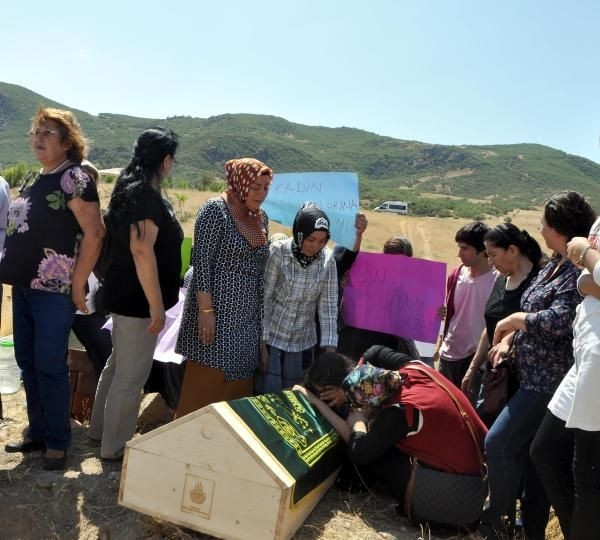 'Yapmayın annem orada nefes alamaz'