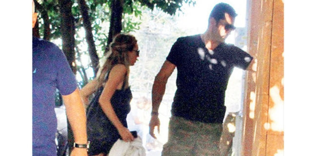 Sinem Kobal o evden taşındı