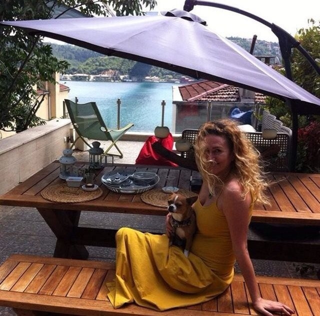Sinem Kobal o evden taşındı