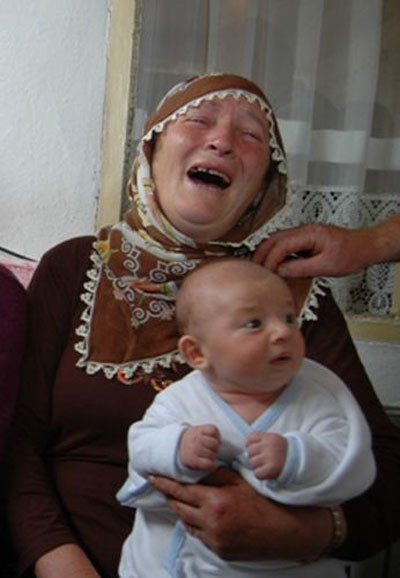 Oğlunu göremedi