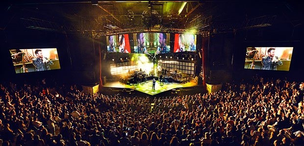 Tarkan Harbiye konserlerine başladı