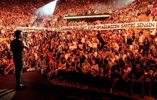 Tarkan, Harbiye'deki üçüncü konserini verdi