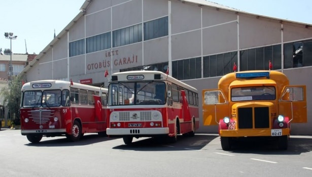 İETT'nin nostalji otobüsleri İstanbul sokaklarında