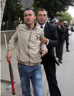 Gülden protestocuya ilginç yanıt !