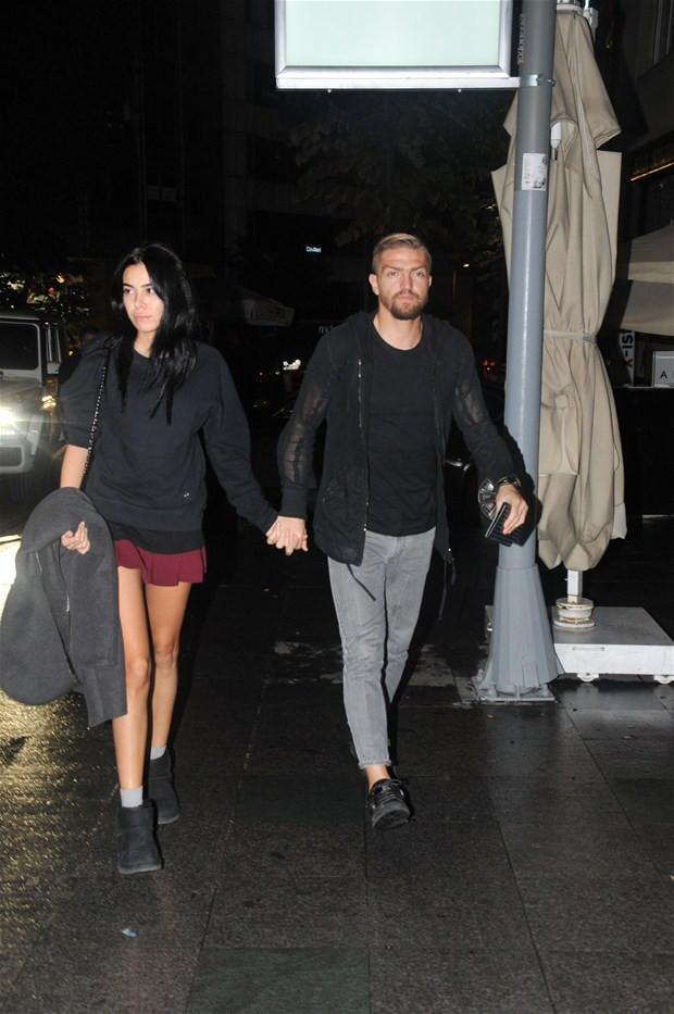 Caner-Asena ayrılıyor!