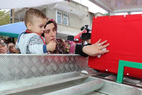Iğdır'da şehit olan polisler için cenaze töreni