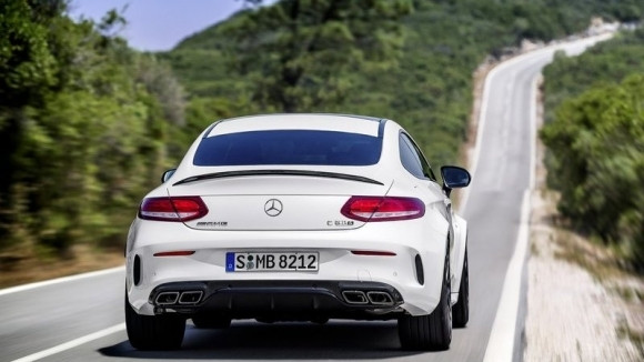 Mercedes-Benz C63 AMG Coupe 2017 tasarımı harika