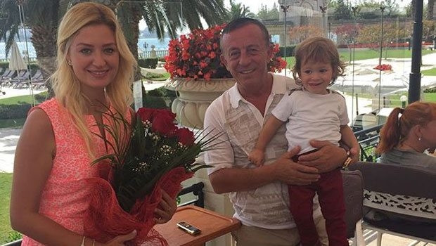 Ali Ağaoğlu Petek Ertüre'nin doğum gününü kutladı