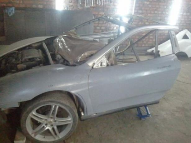 Önce Ferrari’ye sonra limuzine çevirdi