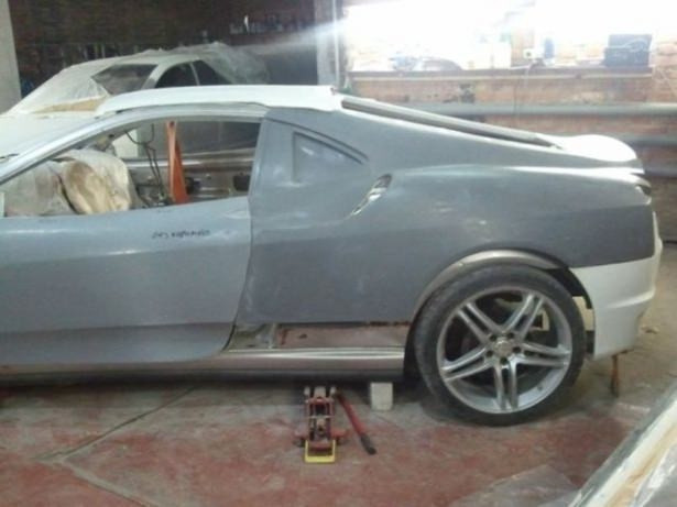 Önce Ferrari’ye sonra limuzine çevirdi