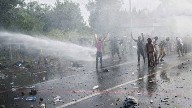 BM: Mültecilere polis müdahalesi şoke edici