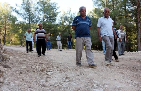 Yolları asfaltlanmadı, seçimde sandığa gitmeyecekler