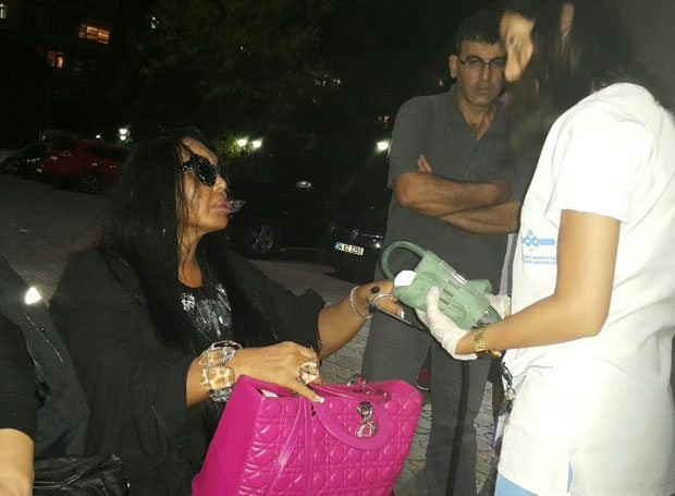 Bülent Ersoy'dan Vehbi Dinçcan'a duygusal veda