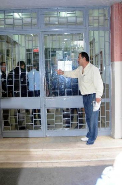 Protez bacağını icraya verdi