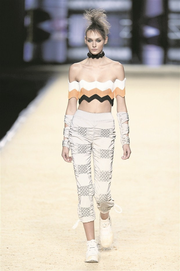 Catwalk out kaykay in