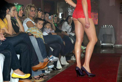 Kadınlara özel defile
