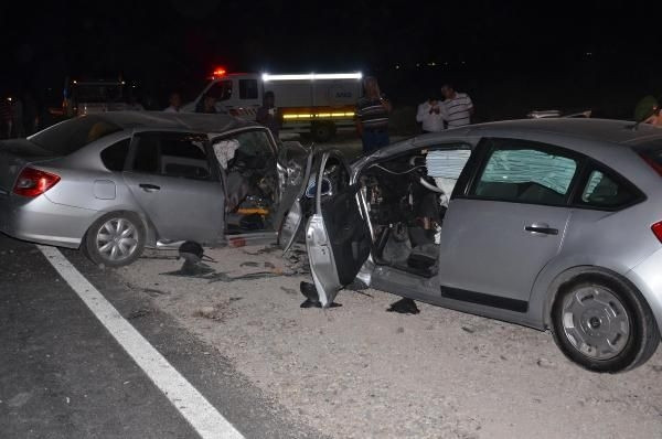 Düğün yolunda feci kaza: 3 ölü, 4 yaralı