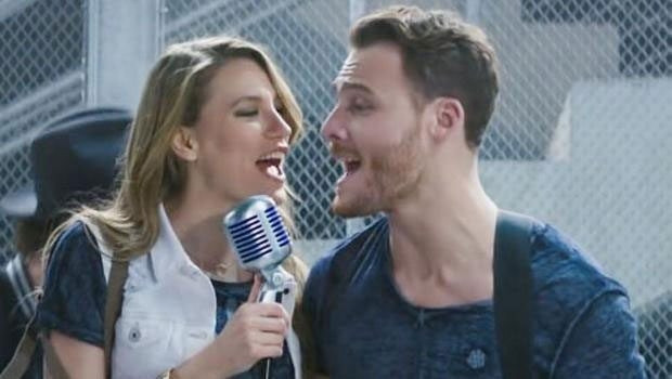 Serenay Sarıkaya Kerem Bursin hayranlarının tacizine uğradı